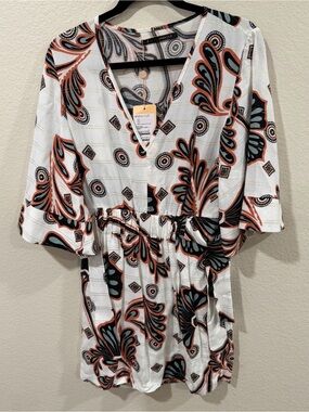 NWT Maria Filo White Paisley Print V-Neck tunic size medium
